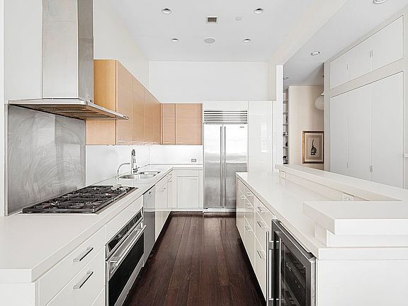 5th image of 38 Warren St APT 2B