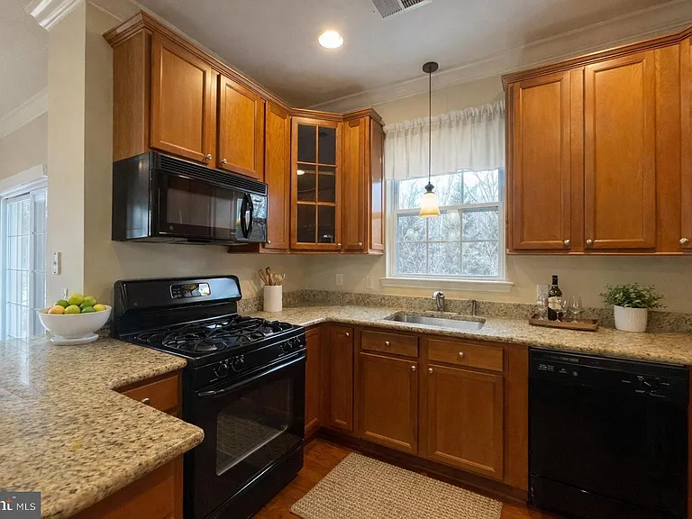 1208 Colts Cir #F — Photo 10