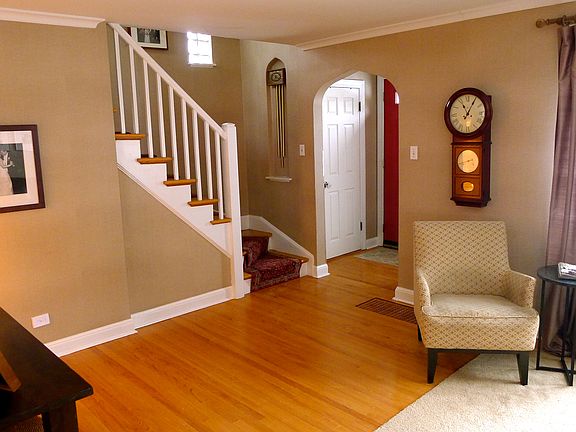 2nd image of 9740 S Avers Ave