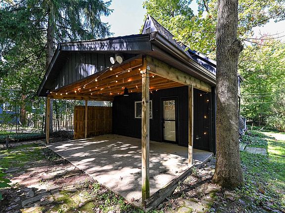 2nd image of 29824 Greenleaf DRIVE