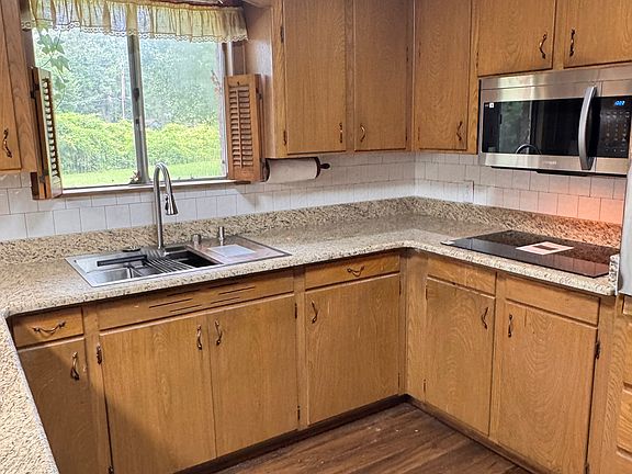 2nd image of 501 Willow Bend Dr