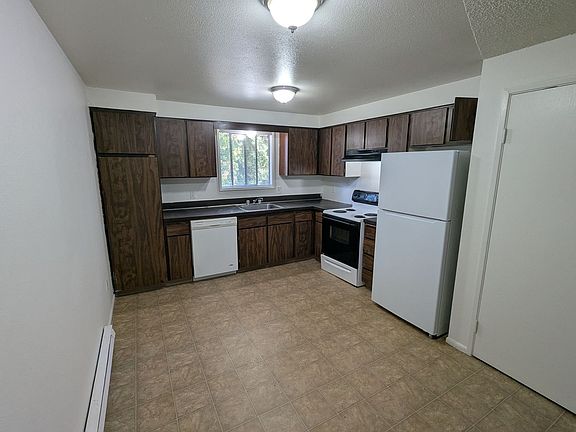 3rd image of 390-414 Madrona Ave S #390