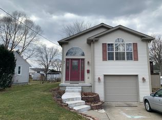 42 2nd Ave, Mogadore, OH 44260