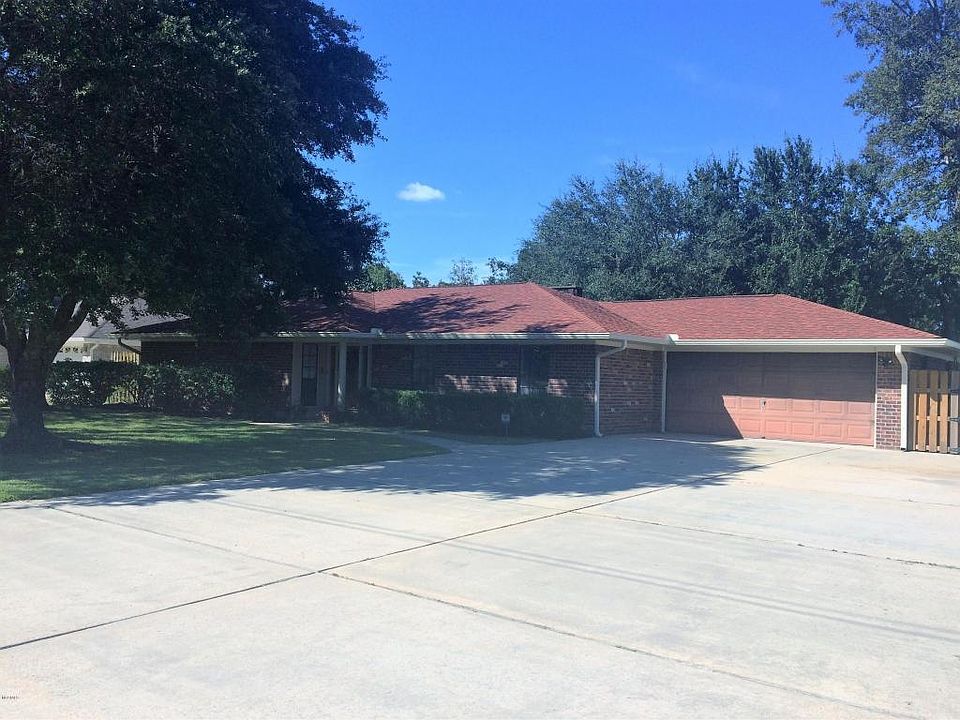 1st image of 1304 Hickory Hill Dr