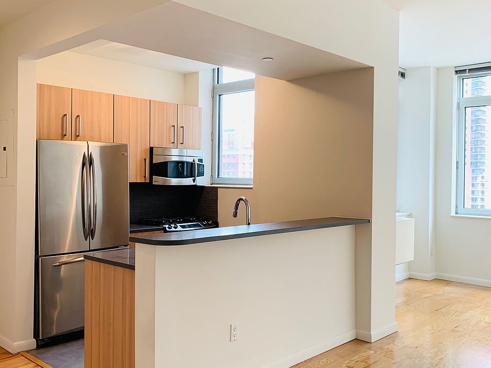 1st image of 229 W 60th St APT 9d