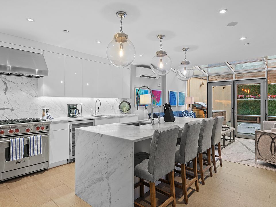 1st image of 6 Bedford St #Townhouse M