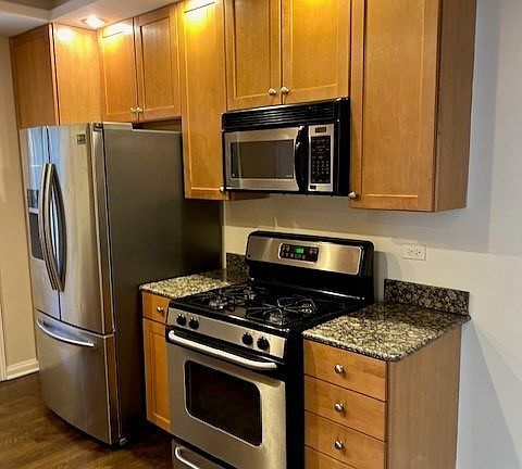 5th image of 2050 W Jarvis Ave #2