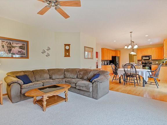 5th image of 1344 Eagle Bluff Dr