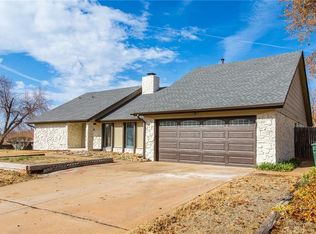2609 Lost Trail Rd, Edmond, OK 73012