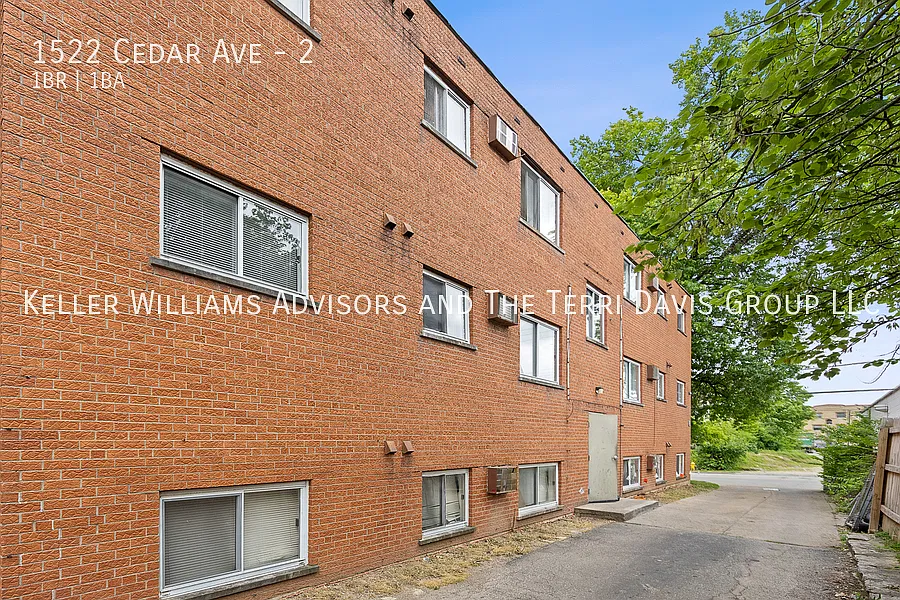 1522 Cedar Ave - 2 — Photo 3