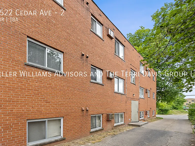 1522 Cedar Ave #2 — Photo 3