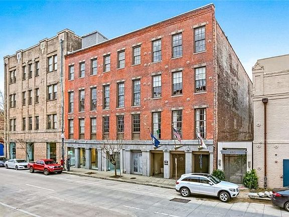 2nd image of 448 Julia St APT 220