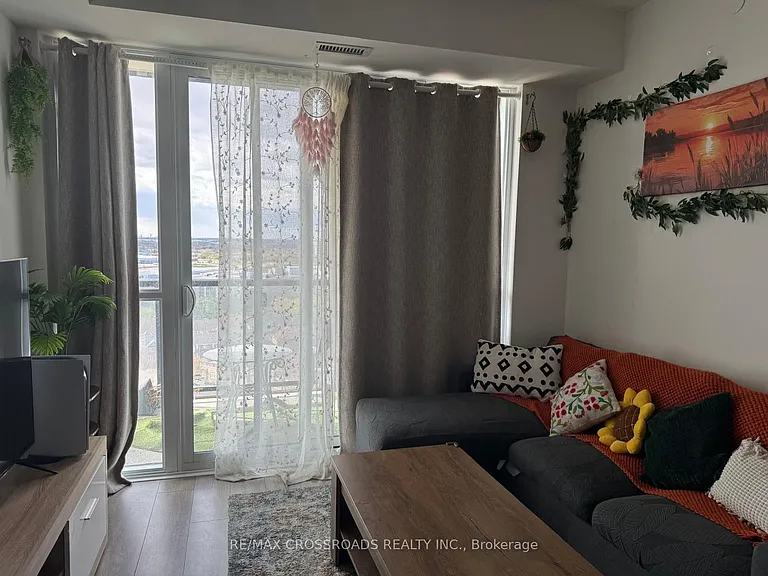 225 Malta Ave #1406 — Photo 4