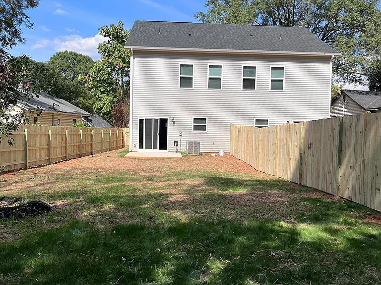 2507 Booker Ave — Photo 4