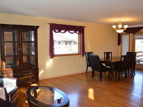 Living & Dining Room Furniture Could Stay!