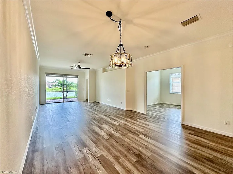 1823 Alameda Dr — Photo 9