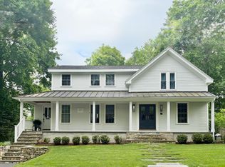 41 Howe St, Wellesley, MA 02482