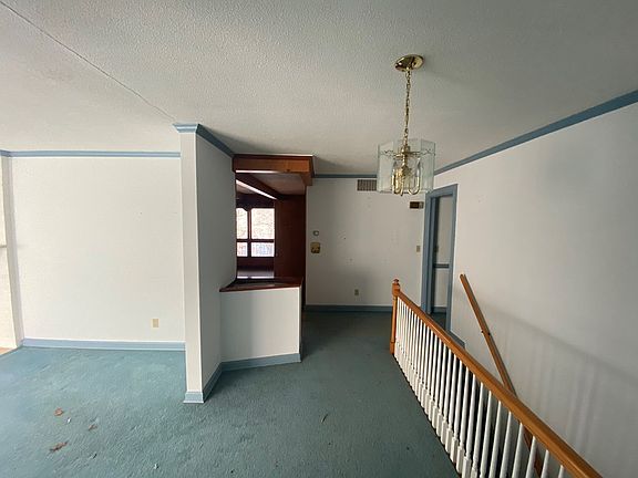 4th image of 274 Oakwood Dr