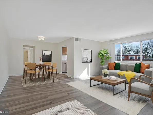 3823 Hamilton St #B-204, Hyattsville, MD 20781