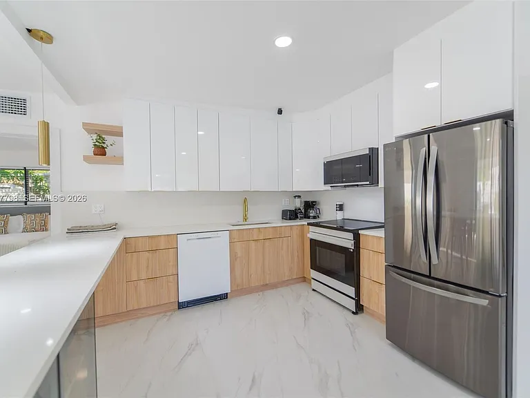 415 NW 133rd St — Photo 16