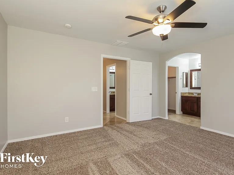 1491 S 171st Ln — Photo 8