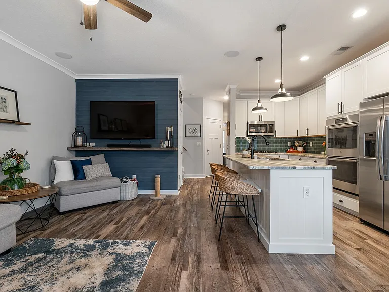4772 Kilby Dr — Photo 16