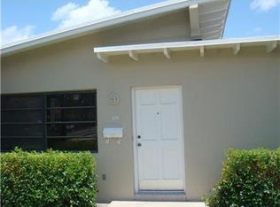 601 NE 33rd St, Oakland Park, FL 33334