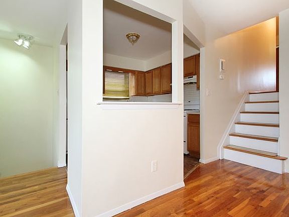 5th image of 198 Bay 28th St APT 3