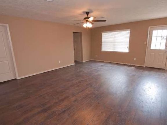 3rd image of 16422 Forest Bend Ave