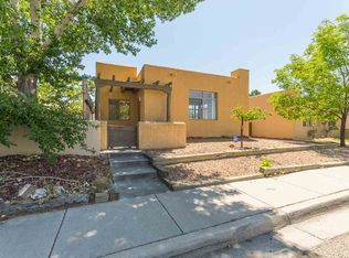 3973 Los Milagros, Santa Fe, NM 87507