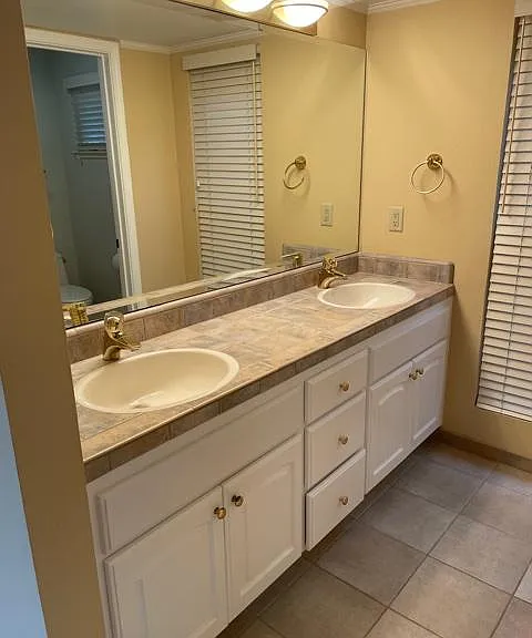 125 Lansberry Ct — Photo 11