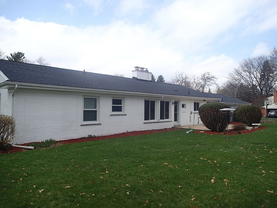 2nd image of 1655 Kingsmere Cir