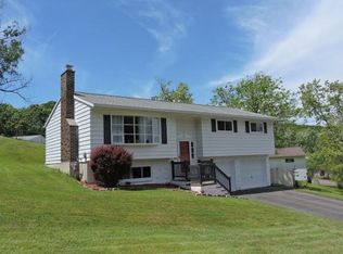 1404 Carnegie Dr, Vestal, NY 13850