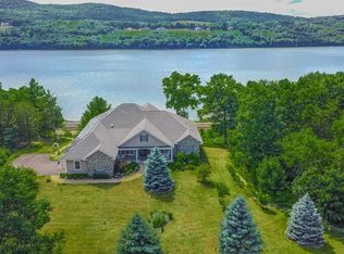 78 River Rd, Hyde Park, NY 12538