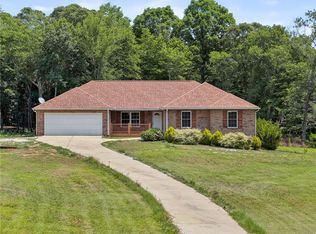 402 Renee Rd, Pendergrass, GA 30567