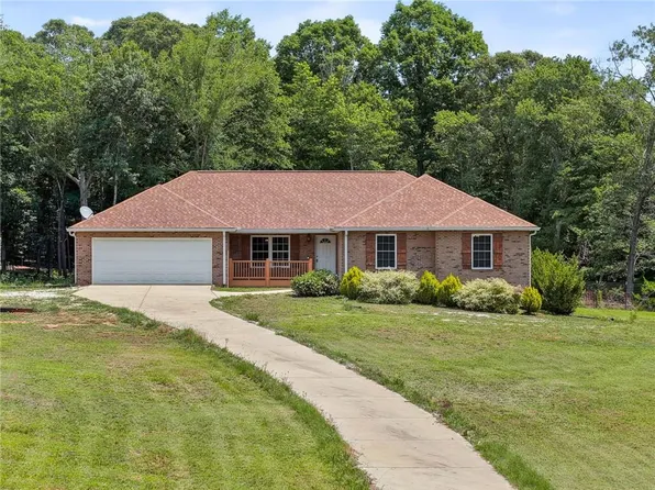 402 Renee Rd, Pendergrass, GA 30567