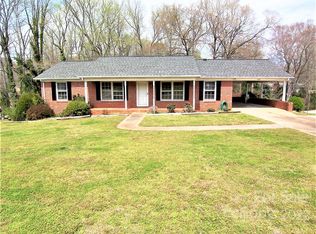920 Surry Dr, Shelby, NC 28152