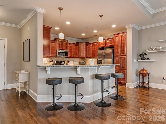 3rd image of 6605 Central Pacific Ave Unit 402