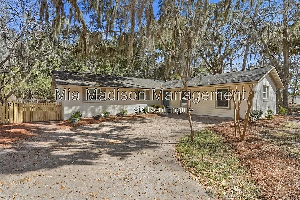 4 bed, 3.0 bath, 1892 sqft, $2,650 — Photo 1