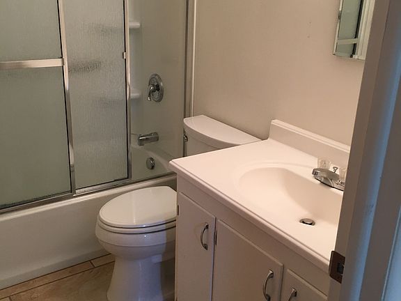 4th image of 439 E Scott Ave Unit A