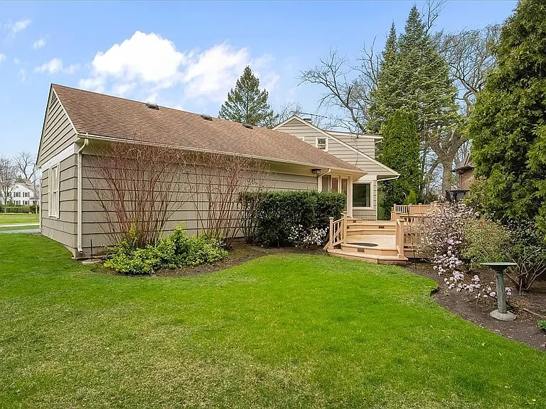 1120 Romona Rd — Photo 3