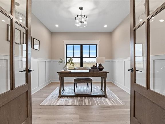 4th image of 1915 NE Pond View Ct