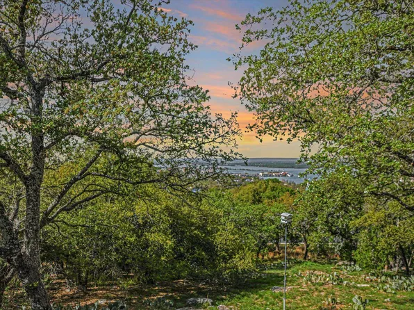 900 Sharp Rock, Horseshoe Bay, TX 78657