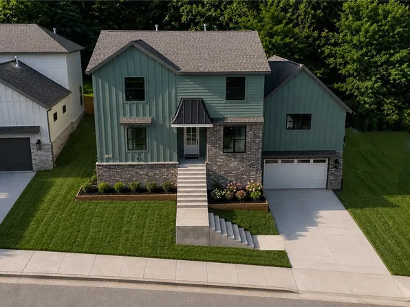 1927 E Panorama Pl, Fayetteville, AR 72701