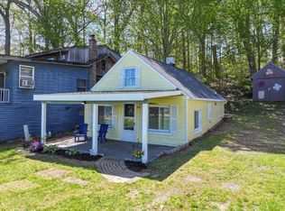 2074 Gray Park Dr, Lapeer, MI 48446