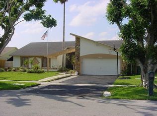 8541 NW 53rd Ct, Lauderhill, FL 33351