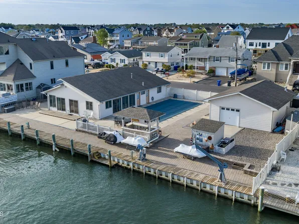 343 Cheryl Drive, Toms River, NJ 08753