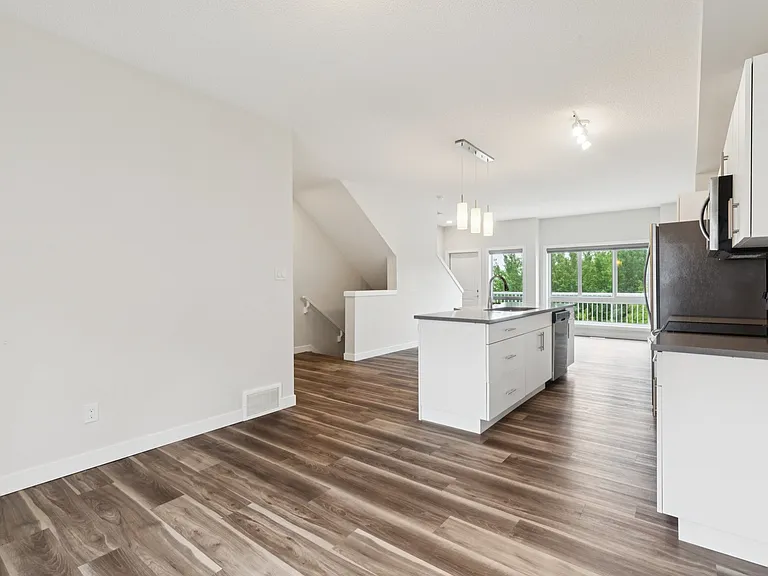 979 Crystallina Nera Way NW — Photo 6