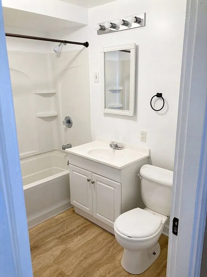 3 bed, 1350 sqft, $2,350 — Photo 2