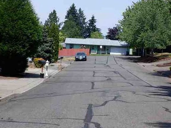 Exterior Neighborhood (street photo)